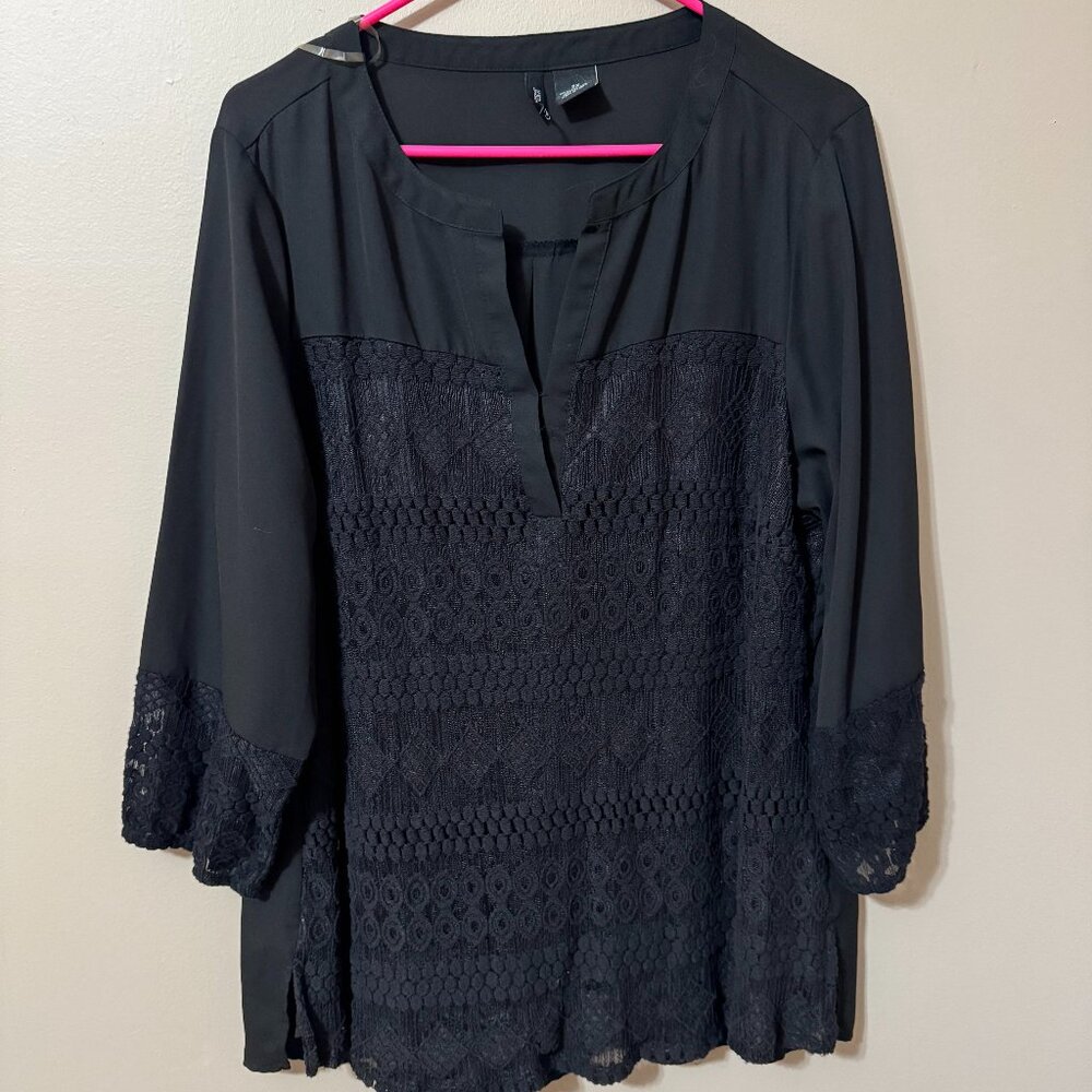283 NEW DIRECTIONS CURVY Sheer Lace Blouse | Black Boho Top